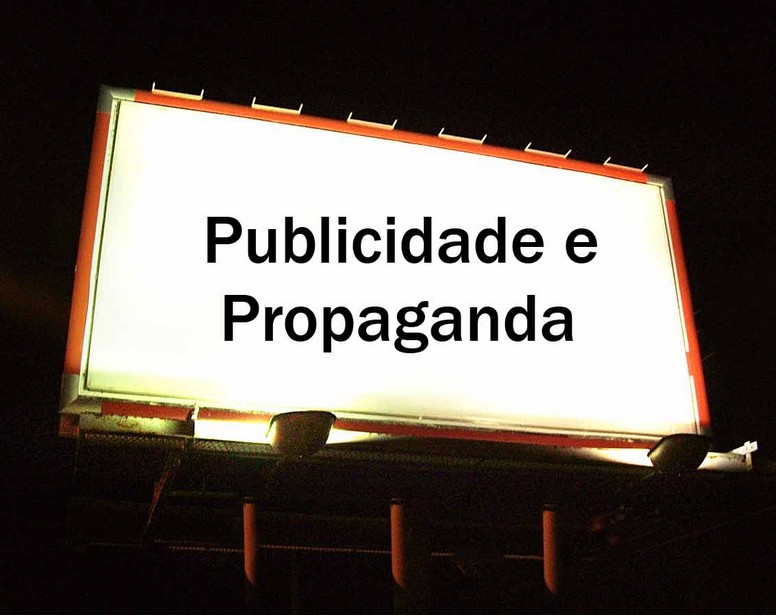 O nome <i>Simplex</i>  <br> e outros temas da linguagem política