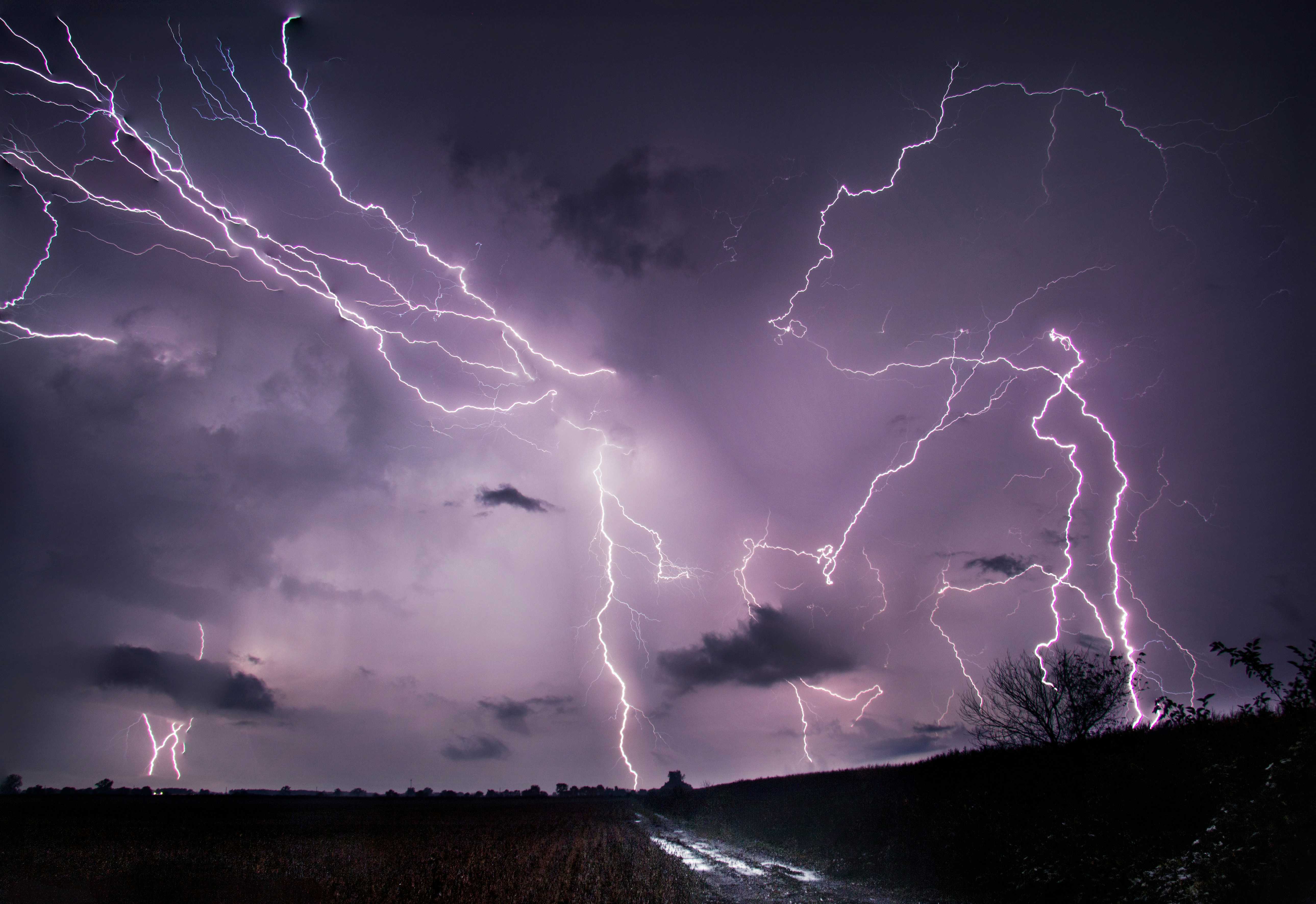 Diz-se metereologia ou meteorologia?