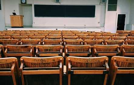 A etimologia de <i>aula</i>