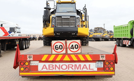 <i>Anormal</i>, <i>abnormal</i> e <i>anómalo</i>